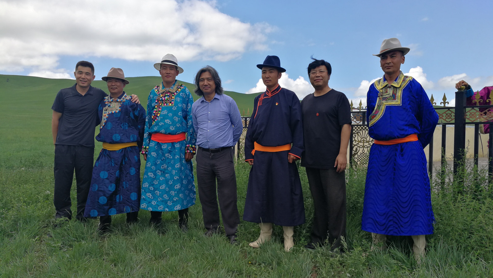 全国政协委员采风写生团走进内蒙——山东画院院长孔维克应邀参加活动