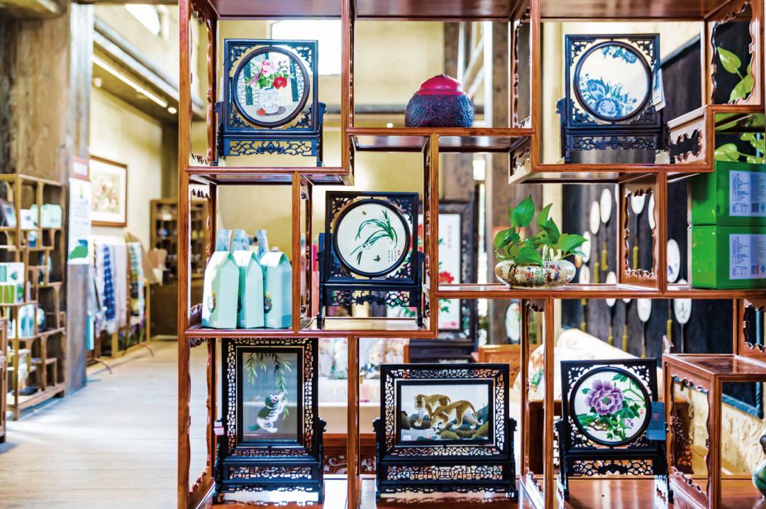 遇见非遗丨千年蜀绣绽放时代芳华