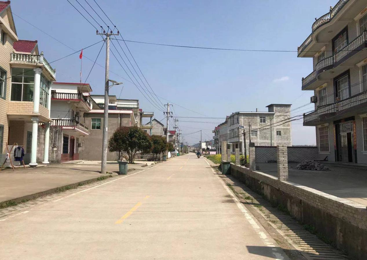 东至县青山乡：昔日贫困村 今朝“美丽”乡村 