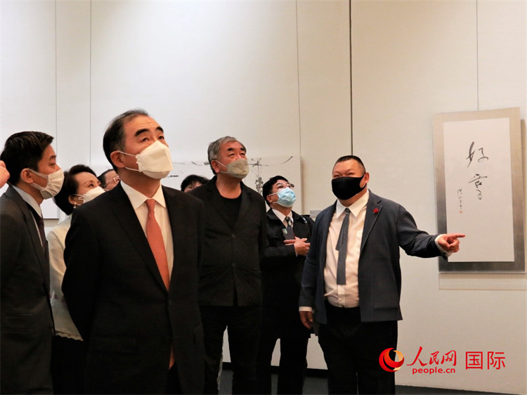 “笔歌墨舞”王传峰、隈研吾跨界书画作品首次在东京公开展出