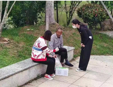 社区暖心救助    防疫一个不少