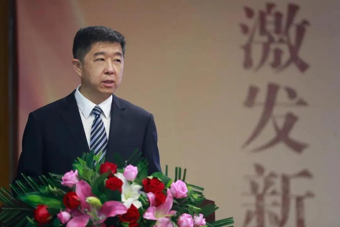 兵团川渝商会会长胡珍超参加十二师“双招双引”企业家恳谈会