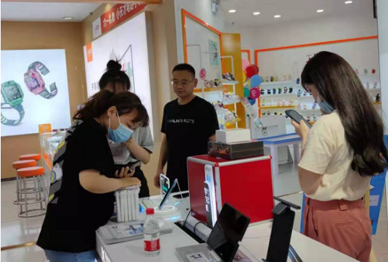 颍州万达新增一家：科大讯飞AI学习机旗舰店