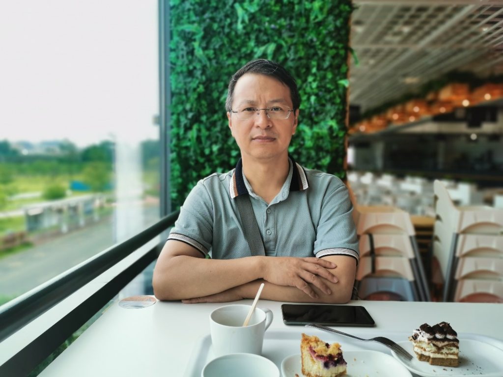 老邻居家走出了一位作家