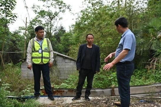 安徽石台：多“员”合一 织牢环境监督“一张网”