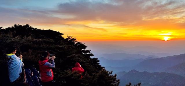 安徽石台：众里寻景千百度 尽在皖南第三峰