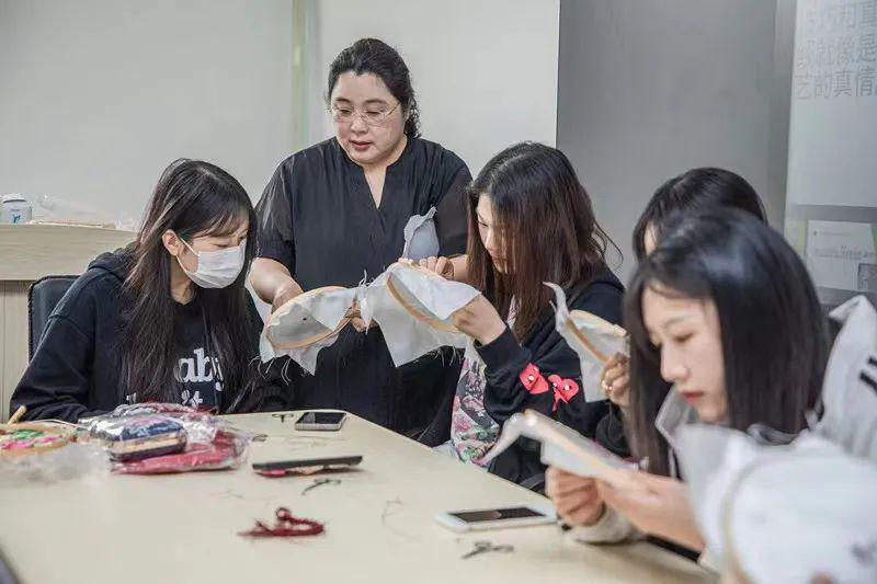 江夏非遗走进职教课堂，技能展演有亮点！