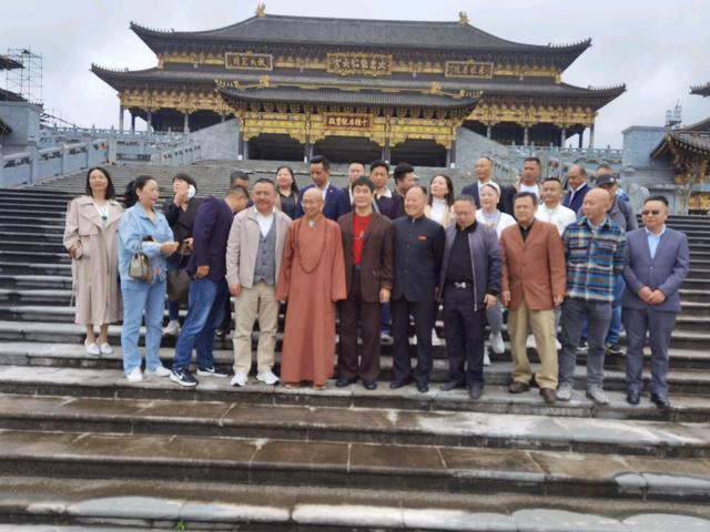 四川省通俗文艺研究会“文企结合走基层  互帮互助谋发展”（2）走进蒲江石象寺