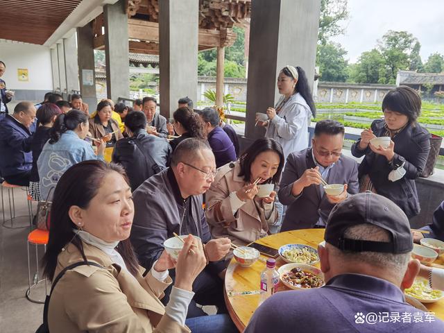 四川省通俗文艺研究会“文企结合走基层  互帮互助谋发展”（2）走进蒲江石象寺