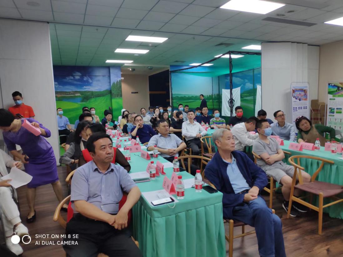 社团搭台技术支撑 智库助力 企业唱戏“第二届元宇宙赋能实体经济创新发展沙龙”在广州举办