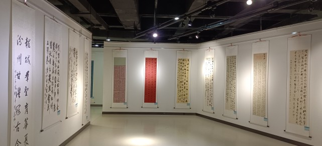 助力“太忻经济—体化”发展与太原·忻州城市书法联展在省图举行