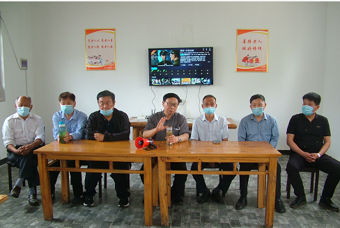 爱心粽子温暖老人心