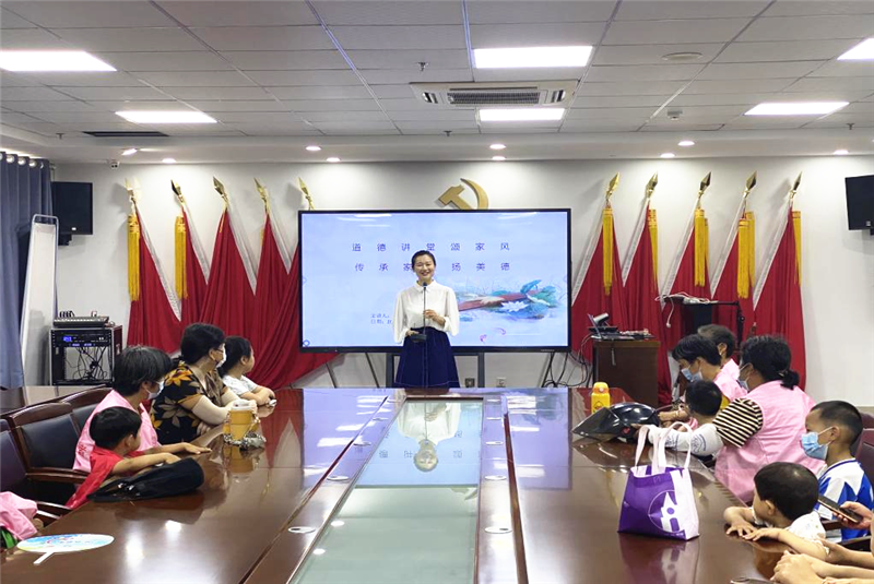 南京市溧水区柘塘街道乌山社区开展“颂家风 传家训 扬美德”宣讲活动