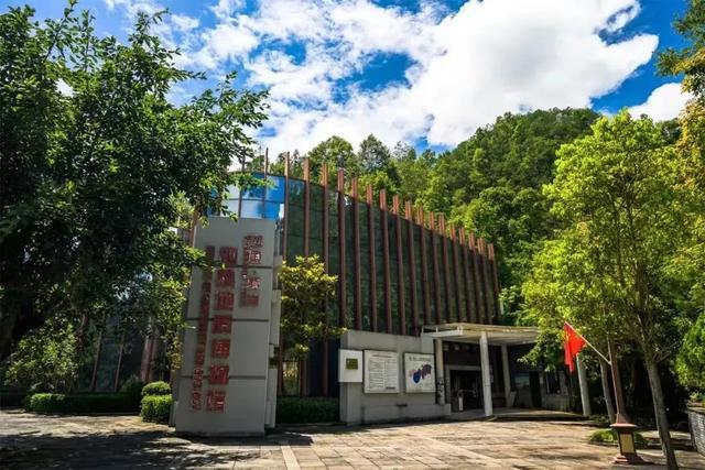 来腾冲必打卡的奇山异水