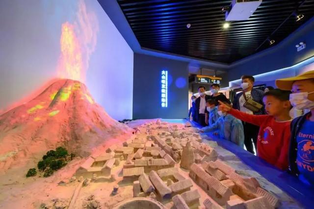 来腾冲必打卡的奇山异水