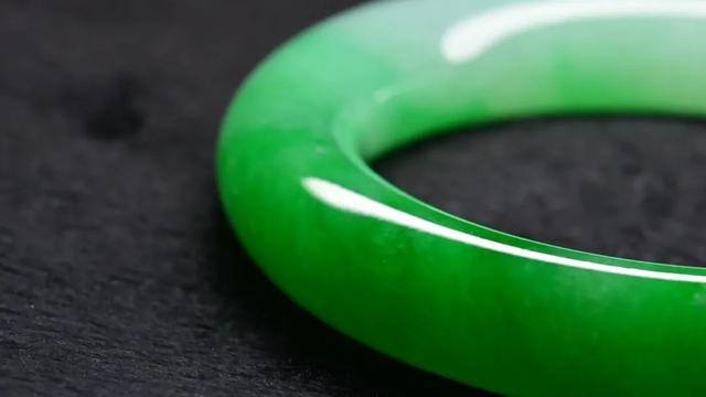 绿水绿底绿晴的官四玉