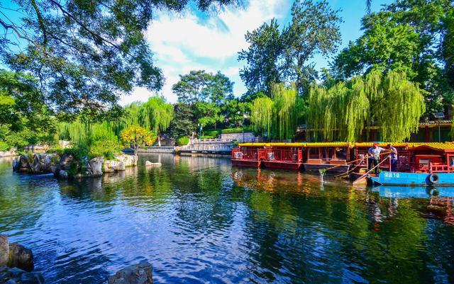 趵突腾空、明湖泛舟，有一种美，叫济南的秋天！