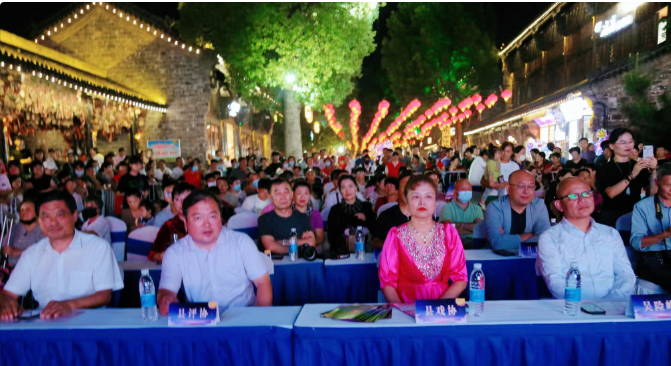 喜迎二十大 礼赞新时代，颍上县文艺界举办贺中秋迎国庆文艺晚会