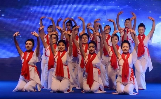 喜迎二十大 礼赞新时代，颍上县文艺界举办贺中秋迎国庆文艺晚会