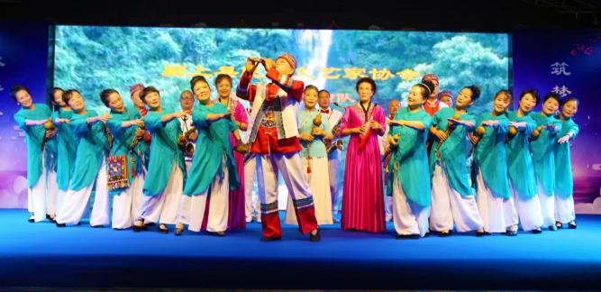 喜迎二十大 礼赞新时代，颍上县文艺界举办贺中秋迎国庆文艺晚会