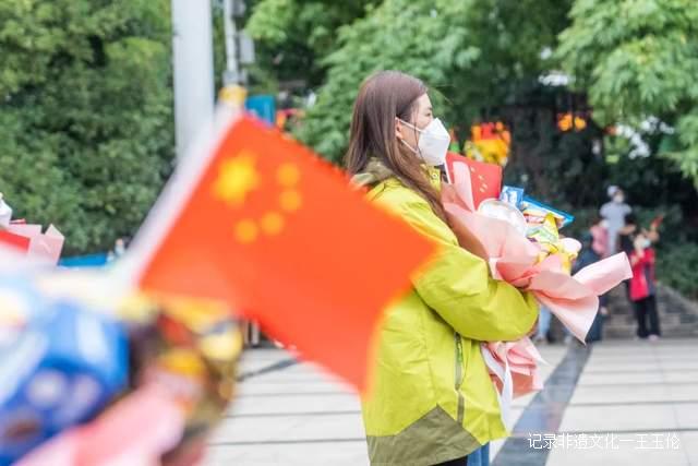 来时无畏，归时无恙，毕节2400名医务人员返程