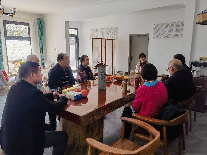 柿子红了------走近中国磨盘柿第一村 