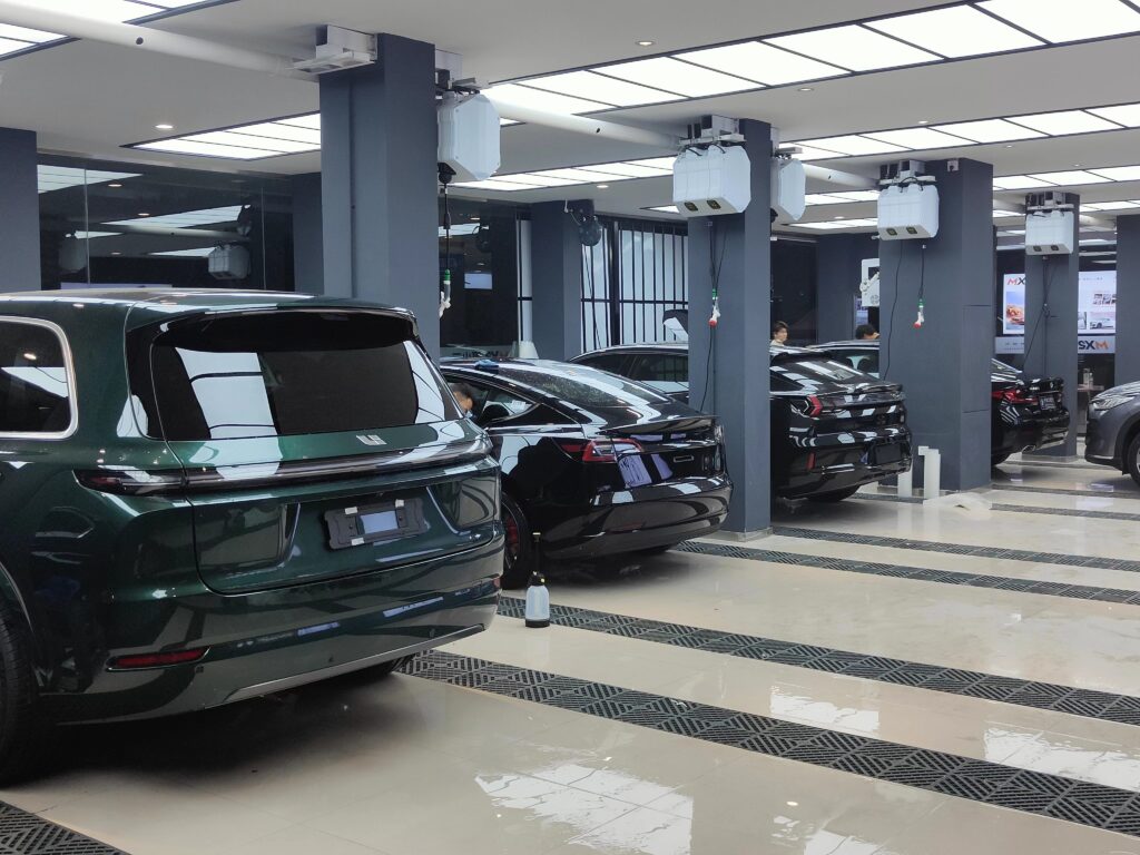 义乌雪峰路人才公寓楼下膜小二车衣微型修复旗舰店