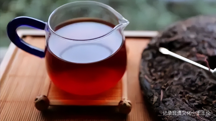 冬天如何喝茶？喝红茶预防流感，喝黑茶养胃