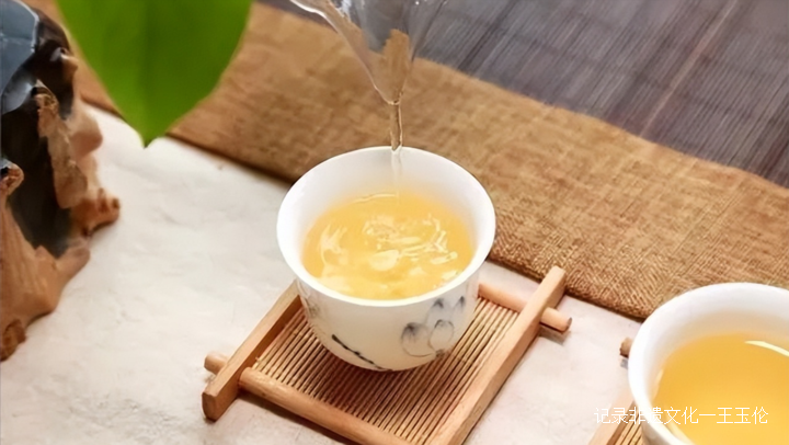 冬天如何喝茶？喝红茶预防流感，喝黑茶养胃
