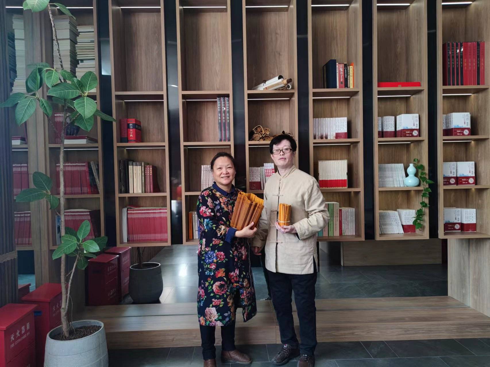 【央媒头条】书虫惊蛰启耕读 