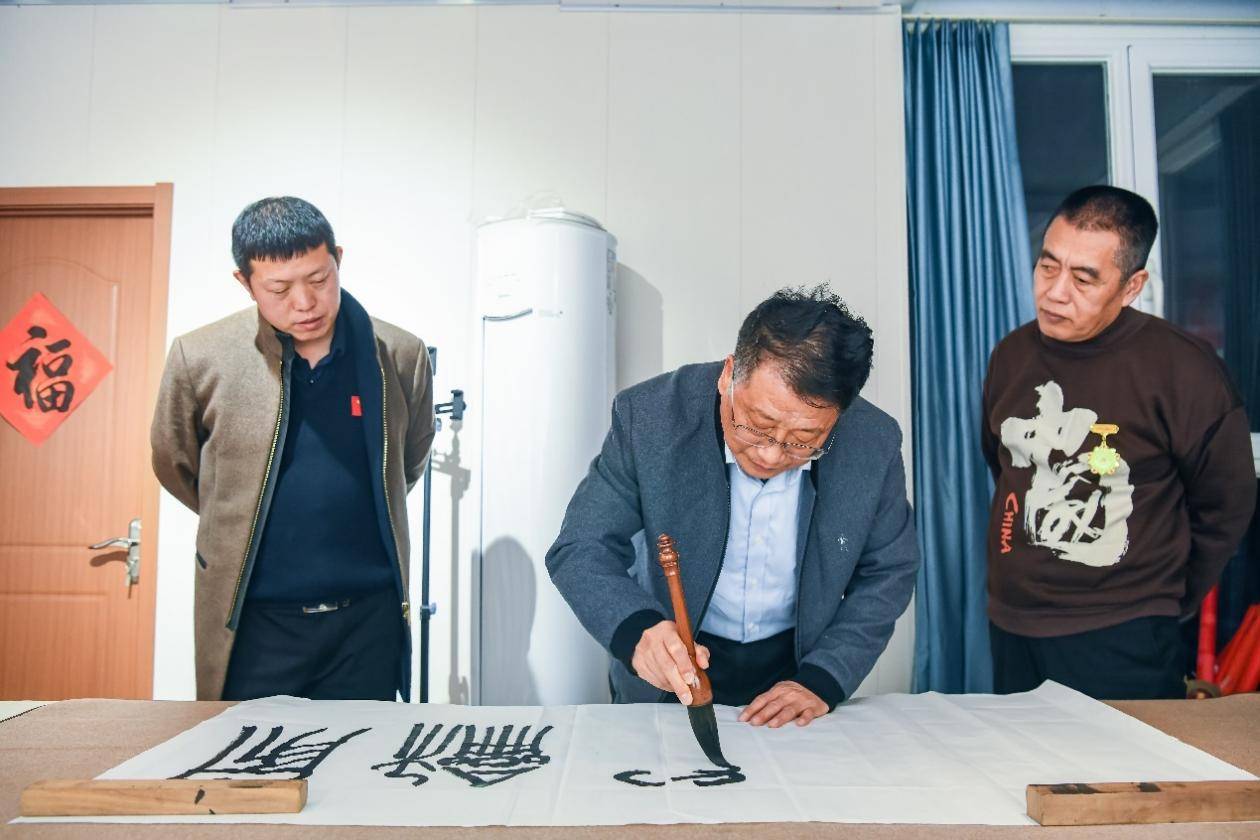 春天有约文友至 共襄文化进万家