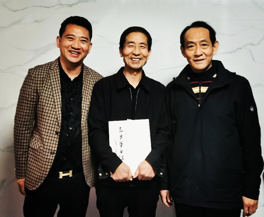 方孔：春华秋实，翰墨盈香