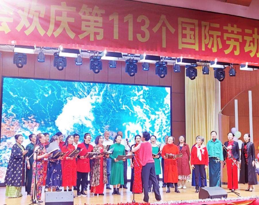 云南省老年合唱协会举行“欢乐进校园，放歌彩云南”系列活动