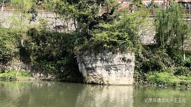 湄潭有两坛：一坛为奇观，一坛为美酒