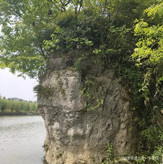 湄潭有两坛：一坛为奇观，一坛为美酒