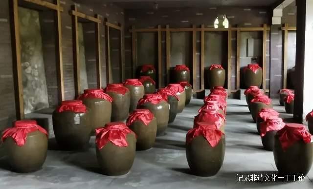 湄潭有两坛：一坛为奇观，一坛为美酒