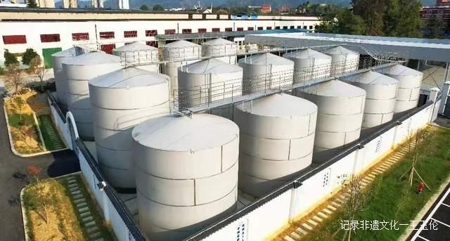 湄潭有两坛：一坛为奇观，一坛为美酒