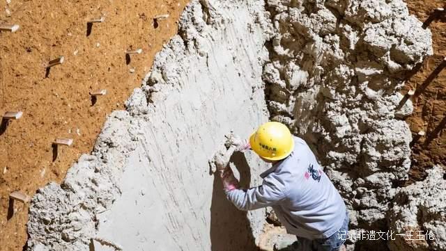 贵州省委常委、常务副省长吴强莅临董酒调研