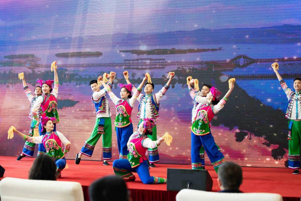 五一假期，相约石屏！“2023异呼百应·奔跑迈向新征程”石屏异龙湖环湖马拉松启幕