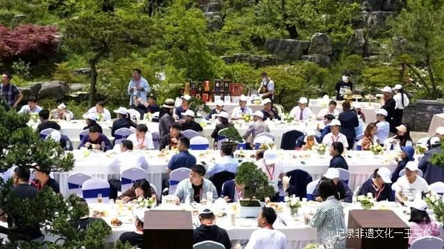 老村长集团在天壶国际大酒店协办第15届贵州茶产业博览会