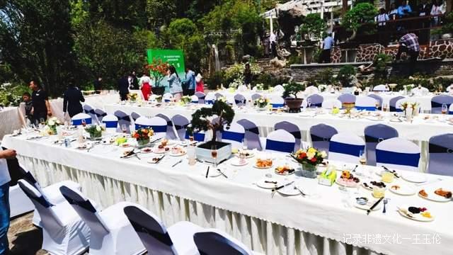 老村长集团在天壶国际大酒店协办第15届贵州茶产业博览会