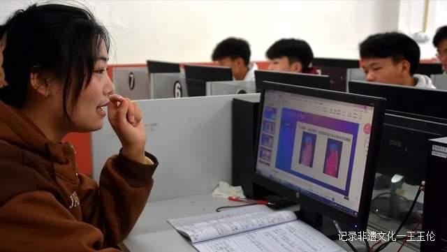 共育职校人，共筑职教梦