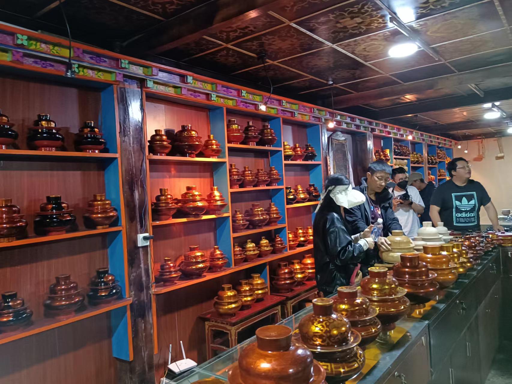 有一种叫云南的生活‖德钦奔子栏：益西家族与“藏木碗”的终身情缘