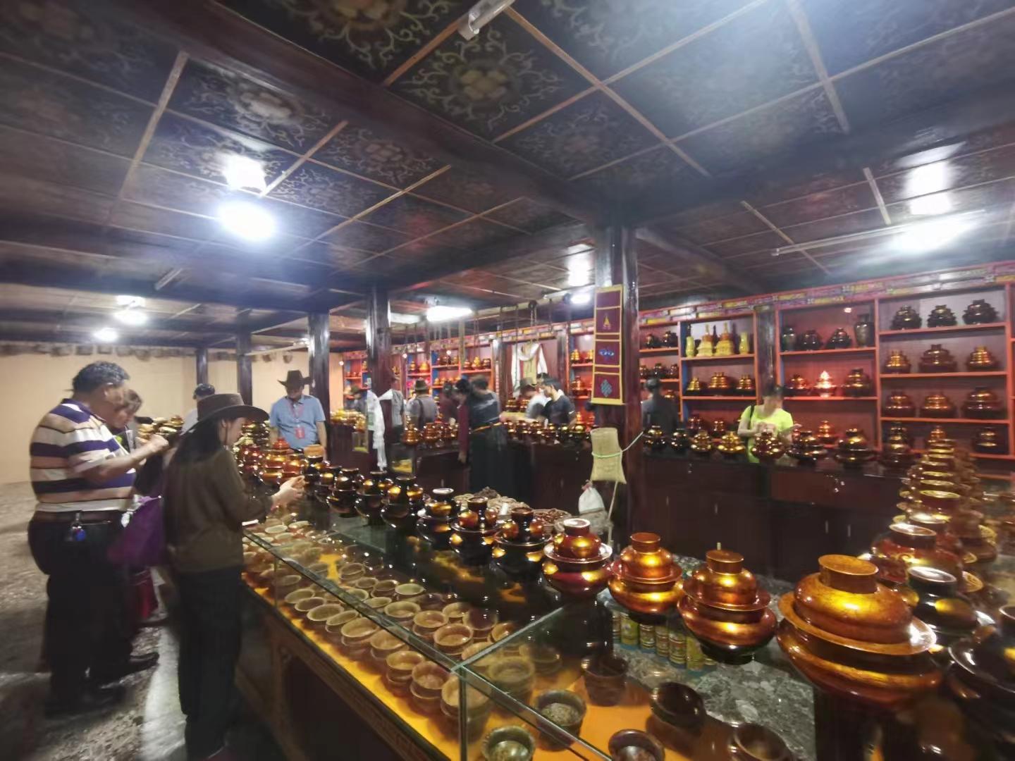 有一种叫云南的生活‖德钦奔子栏：益西家族与“藏木碗”的终身情缘