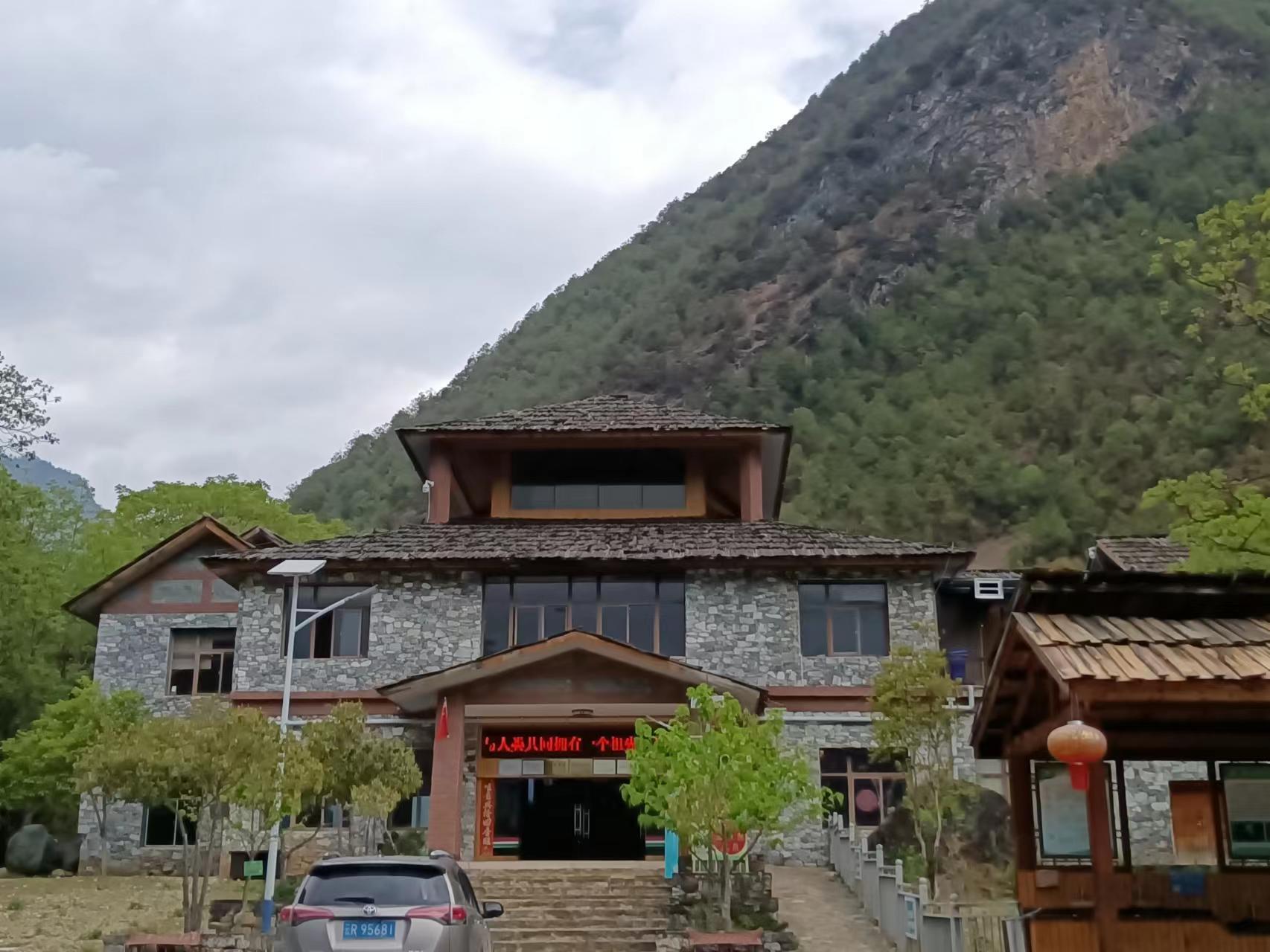 有一种叫云南的生活┃迪庆维西：偷窥雪山“红唇精灵”，看“性感”动物颠倒众生（下）