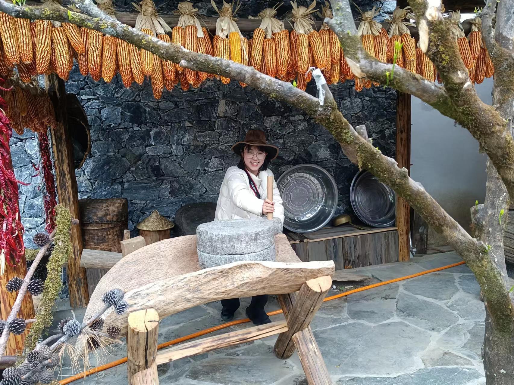 有一种叫云南的生活┃和艳群：于荆棘上跳舞，于尘埃里开花