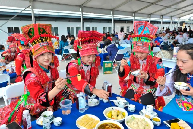 18个国家参与，5千名跑者竞赛，2023石屏异龙湖环湖马拉松成绩显赫