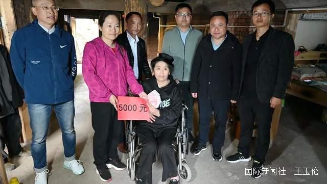 贵州省从江县职校副校长吴静一行到加勉乡开展走访慰问活动