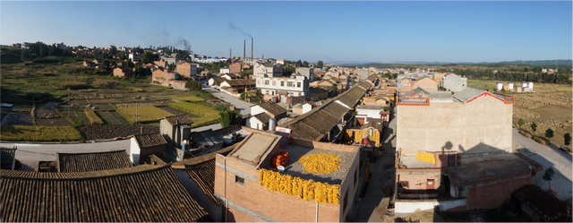 有一种叫云南的生活‖曲靖潦浒：窑尾还在把火烧，窑头已出蓝花陶