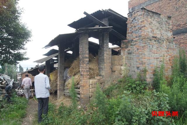 有一种叫云南的生活‖曲靖潦浒：窑尾还在把火烧，窑头已出蓝花陶